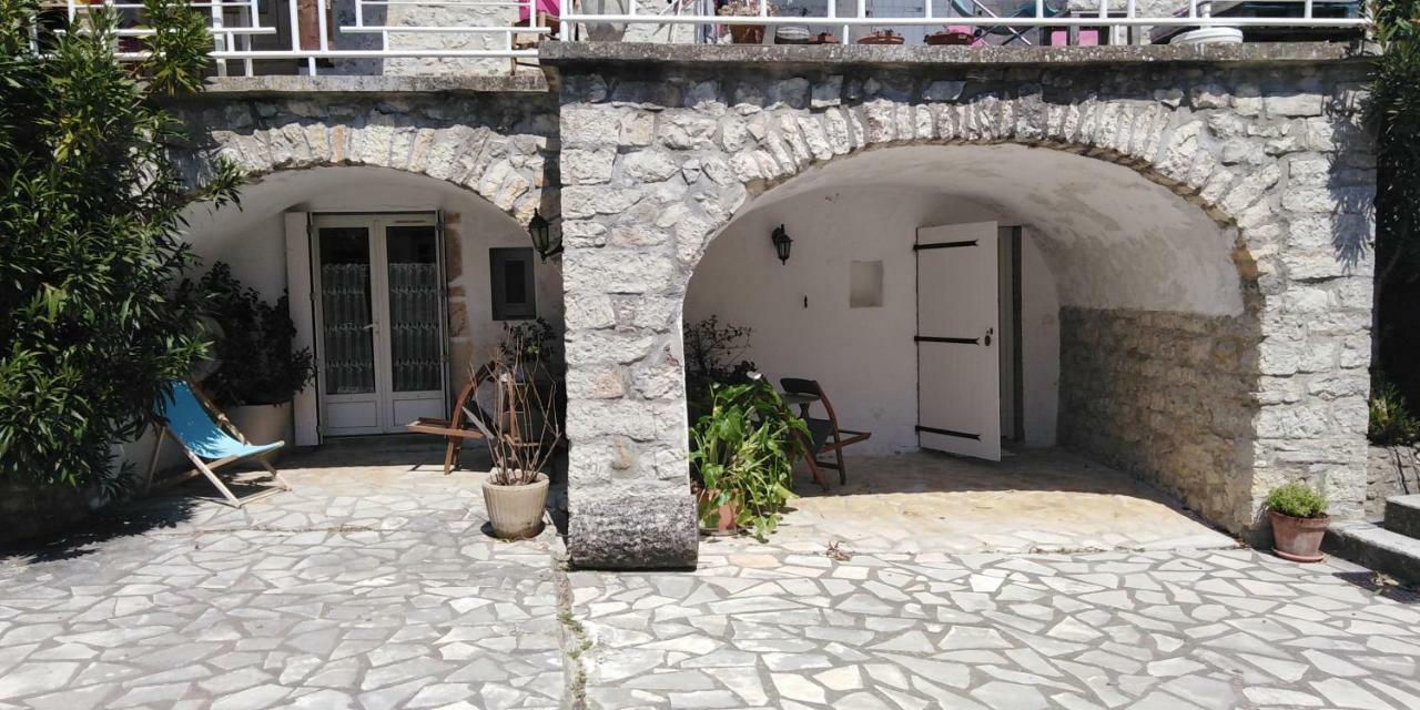 Hotel Les Monteils Grospierres Exteriér fotografie